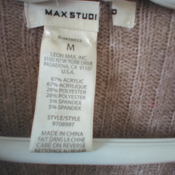 Gorgeous Max Studio Cross Over Sweater NWOT - Picture 8 of 9